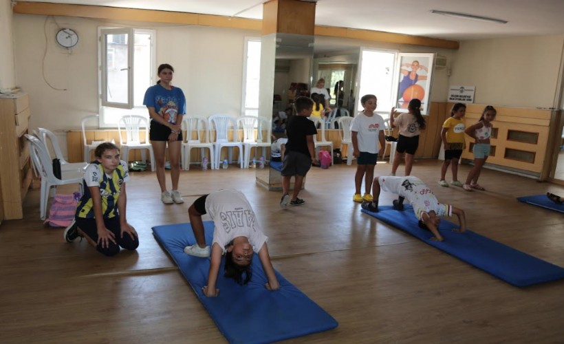 Efes Selçuk Belediyesi yaz okulu kurslarına yoğun ilgi