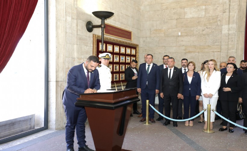 Başkan Erman Uzun'dan Anıtkabir'e ziyaret