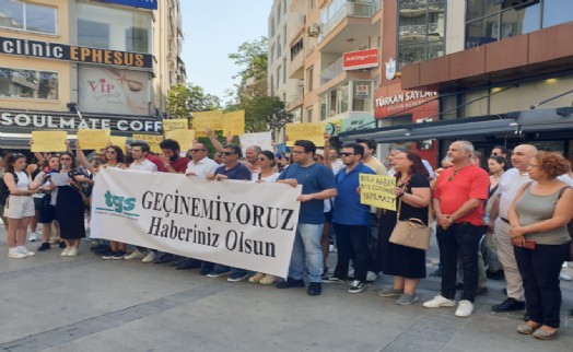 Gazeteciler İzmir'de sokağa çıktı: ‘Geçinemiyoruz, haberiniz olsun'