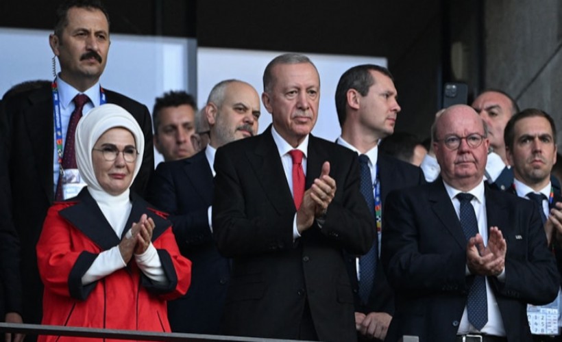 Hollanda-Türkiye maçında Erdoğan'a sansür