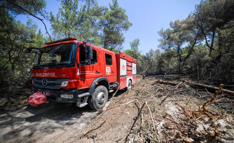 İzmir'in zorlu sınavı: İtfaiye yangınlara karşı 7 gün 24 saat nöbette