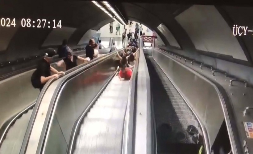 İzmir metrosundaki merdiven arızası kaynaklı kaza kamerada