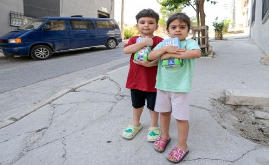İzmir'in çocukları Süt Kuzusu ile büyüyor