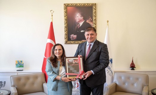 KKTC İzmir Başkonsolosu İnanıroğlu'ndan Başkan Tugay'a ziyaret