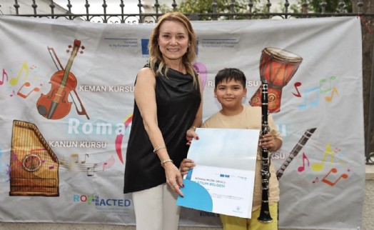 Konak'ın müzisyen çocukları sertifikalarını aldı