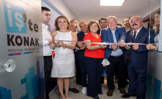 Konak'tan istihdam köprüsü:   ‘İş'te Konak' kapılarını açtı