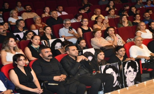 Madımak Katliamı Çiğli'de şiir ve türkülerle anıldı