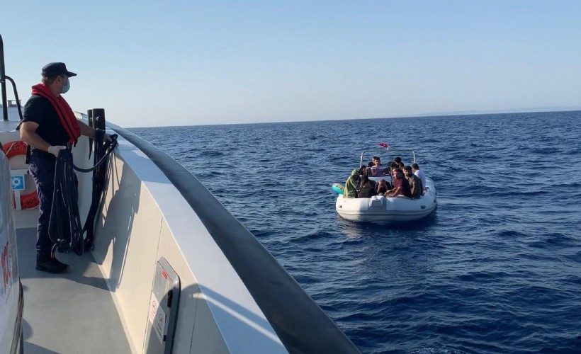 Marmaris'te 74 göçmen kurtarıldı, 20 göçmen yakalandı