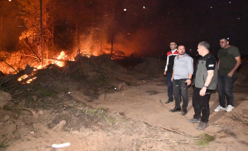 Uşak’ta iki ayrı yerde orman yangını: 11 ev tahliye edildi