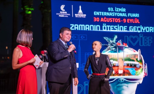 93. İzmir Enternasyonal Fuarı'nda 'Robot Sophia'lı açılış