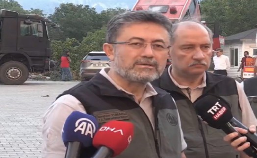 Bakan Yumaklı'dan İzmir'deki yangınlara ilişkin açıklama