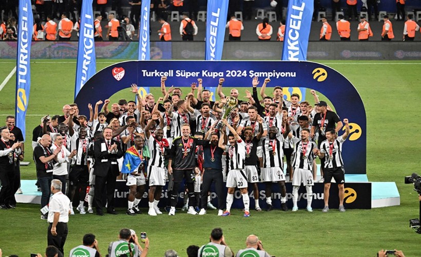 Beşiktaş Süper Kupa'yı tarihi farkla kazandı