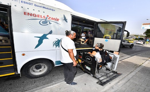 Büyükşehir'den 'engelsiz kulaçlara' destek