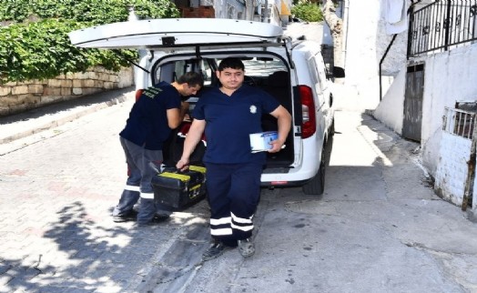 Büyükşehir'in evde tamir ekipleri sahada