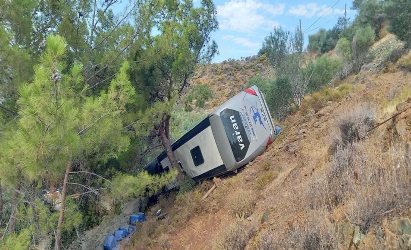 Datça'da yolcu otobüsü şarampole yuvarlandı: 3 yaralı