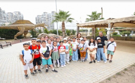 Evrensel Çocuk Merkezi'nden eğlenceli bilim atölyeleri