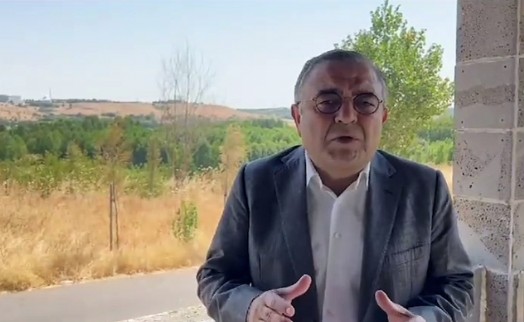 Instagram'ın kapatılmasını eleştiren vatandaşın tutuklanmasına CHP'li Tanrıkulu tepki gösterdi