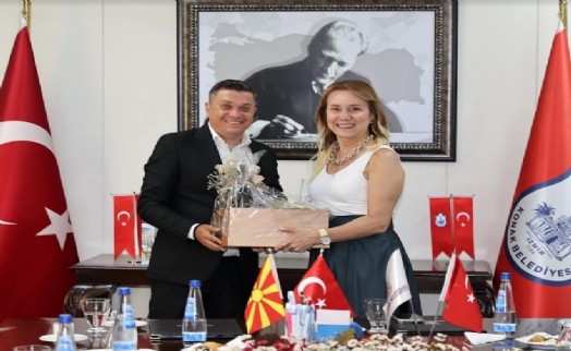 Konak ve Gradsko arasında ‘Kardeş Şehir' imzaları atıldı