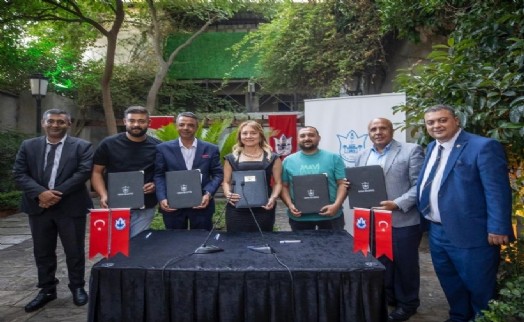 Konak'tan Roman dernekleriyle örnek protokol: İmzalar ‘adil kent, eşit yurttaşlık' için atıldı