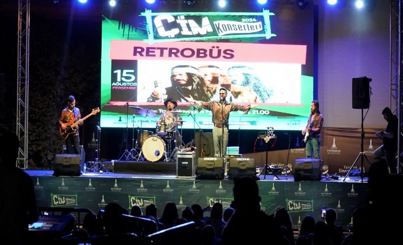 Retrobüs, Çim Konserleri’nde eğlenceyi doruğa çıkardı