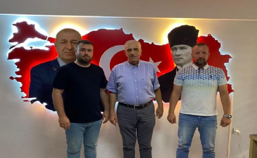 Zafer Partisi Konak'ta görev değişimi