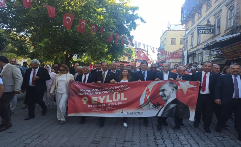 İzmir'in Kurtuluşunun 102. yılı coşkuyla kutlandı