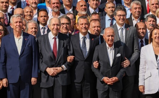 ‘Aile fotoğrafı' geldi… CHP'nin Tüzük Kurultayı sona erdi