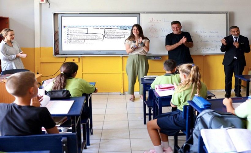 Başkan Denizli’den öğrencilere 'Okula Hoş Geldin' paketi