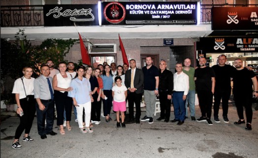 Başkan Eşki'den Bornova Arnavutları'na ziyaret