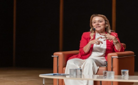 Başkan Mutlu Kadın ve Demokrasi Çalıştayı'nda konuştu: Erkekleşmeyen bir kadın siyasetçi olarak kalmaya çalışıyorum