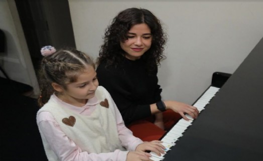 Bayraklı'da ücretsiz kültür-sanat kursları başlıyor