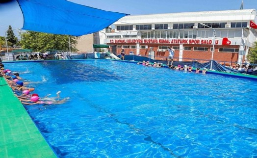 Bayraklı'da yaz spor okullarına büyük ilgi