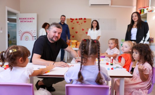 Buca Belediyesi'nden miniklere ücretsiz eğitim seti