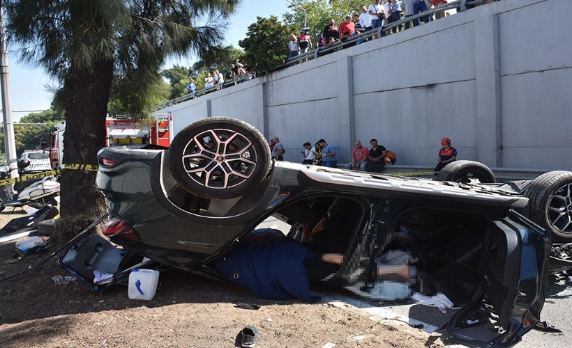 İzmir'de feci kaza! 5 kadından 3'ü öldü 2'si yaralandı