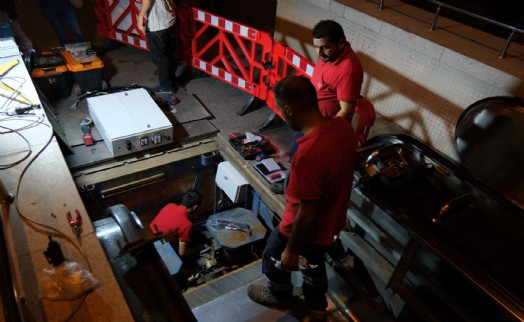 İzmir'in yürüyen merdiven ve asansör bakımlarında son viraj