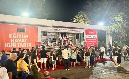 Karşıyaka Belediyesi'nden fuar ziyaretçilerine deprem eğitimi