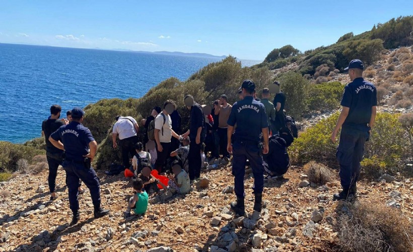 Kuşadası'nda Yunan unsurlarınca geri itilen 31 kaçak göçmen yakalandı