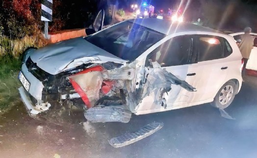 Kütahya'da iki otomobil kafa kafaya çarpıştı: 1 ölü, 1 yaralı