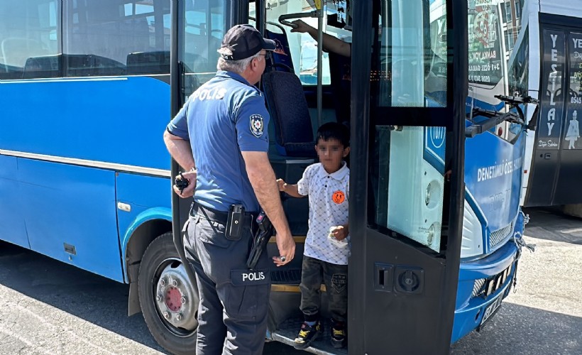 Pazarda kaybolan 6 yaşındaki Poyraz, tek başına bindiği halk otobüsünde bulundu