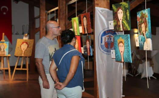 Selçuk Efes Kent Belleği'nde Mitoloji ve Kadın resim sergisi