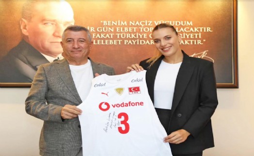 Voleybolun yıldızı Güzelbahçe'de antrenman yapacak
