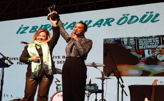 Başkan Sengel'e direniş ödülü: Bu ödül tüm direnenlerin