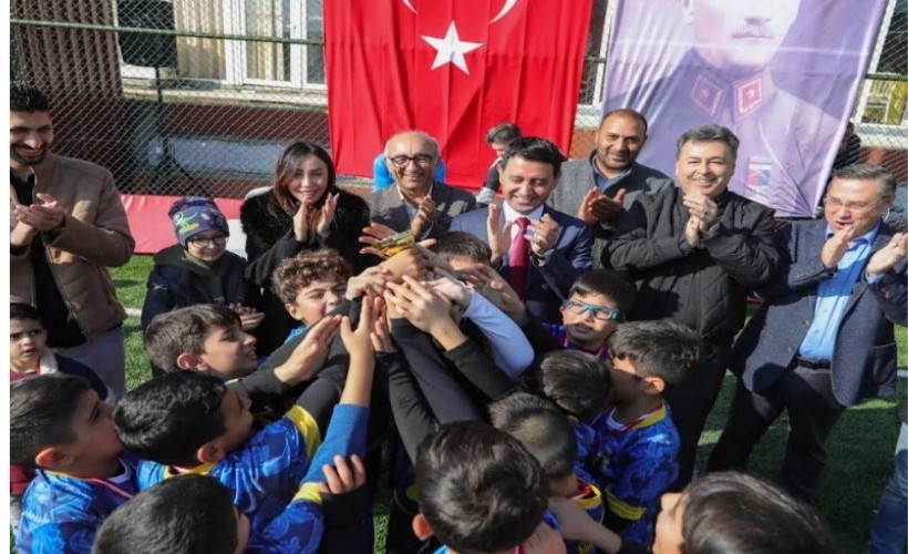 Bayraklı’da U-10 Cup turnuvası görkemli finalle tamamlandı