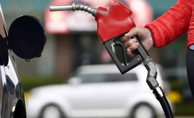 Benzine ve motorine peşpeşe zamlar