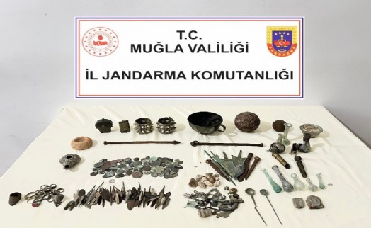 Bodrum'da yüzlerce sikke ve obje ele geçirildi