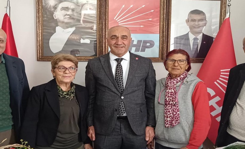 CHP Foça'da mazbatalar alındı: Yeni yönetim göreve başladı