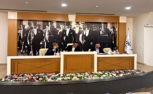 Çiğli'de 2025 Denetim Komisyonu belirlendi: Yıldız'dan borçlara karşı birlik mesajı