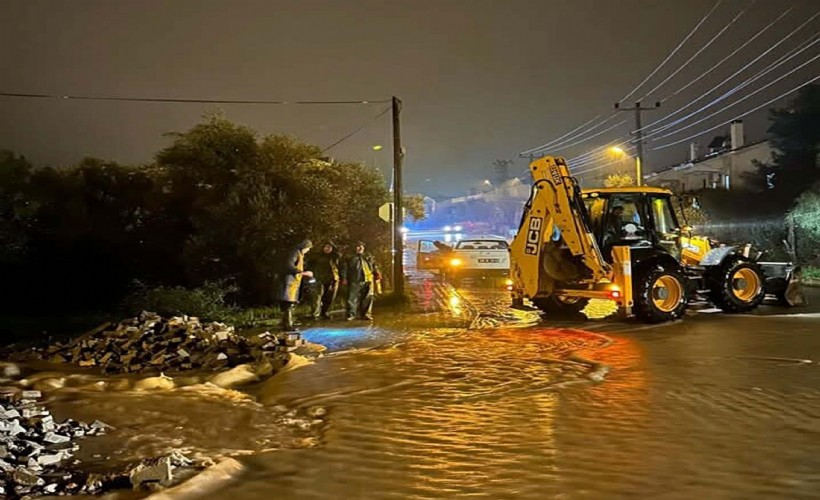 Datça'da taşkının bilançosu: 16 ev ve 2 iş yerini su bastı