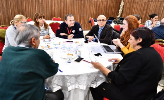 İleri Yaş Çalıştayı İzmir'in yol haritasını belirleyecek