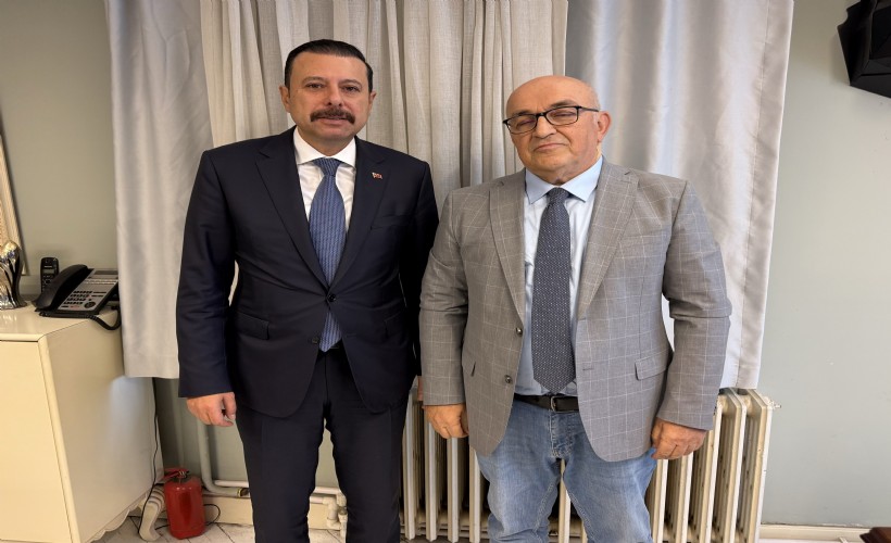 AK Partili Kaya Balçova Arsa Mağdurları Derneği Başkanı ile bir araya geldi